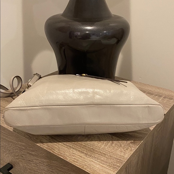 HOBO - Picture 5 of 12